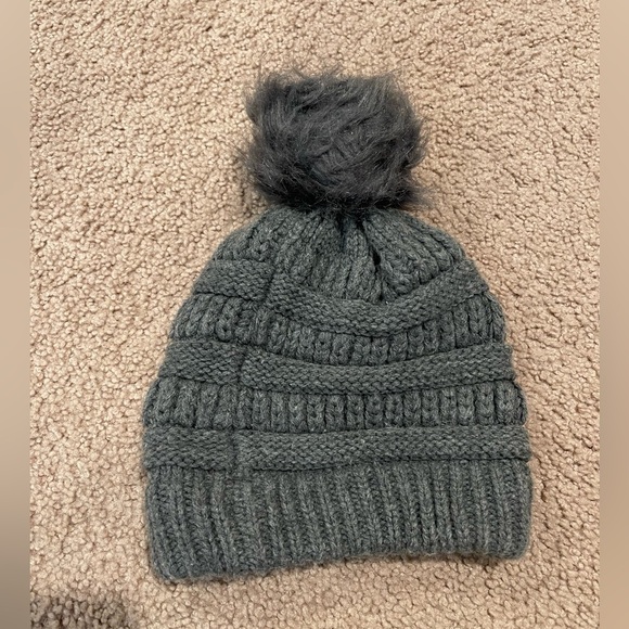 Time and Tru Accessories - TIME & TRU gray cable knit beanie with faux fur pom